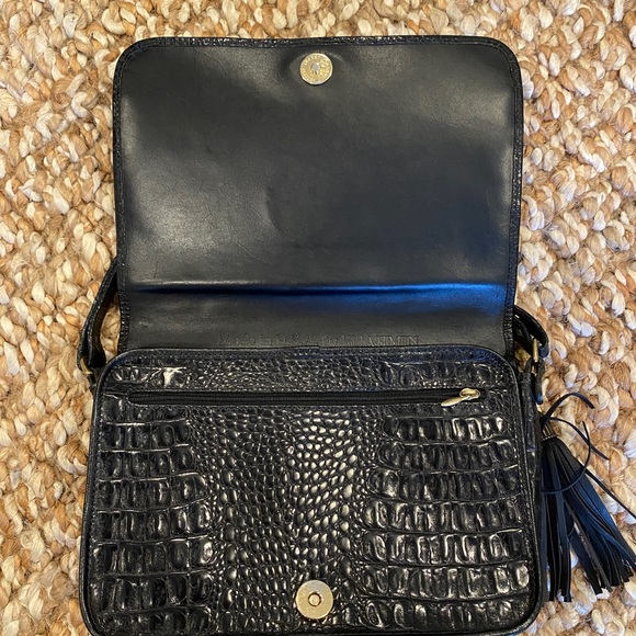 Authentic Brahmin classic crossbody purse - Picture 4 of 14